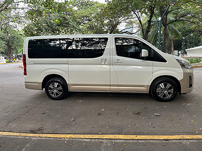 Toyota hi ace grandia grand tourer GL latest model van for lease