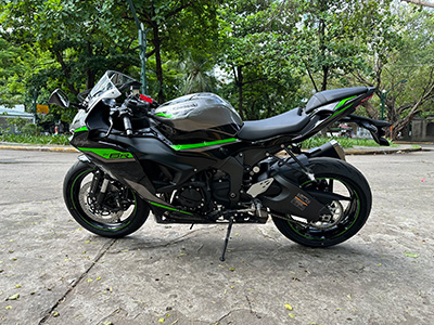 Kawasaki ninja ZX6R supersport